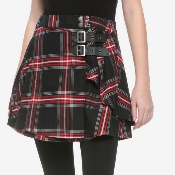 Hot Topic Chilling Adventures Of Sabrina Retro Plaid Buckle Skirt - Picture 2 of 12